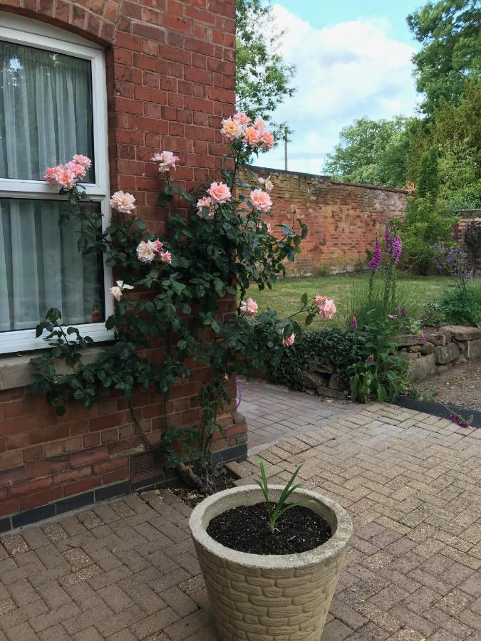 Coundon Lodge Coventry Exterior foto